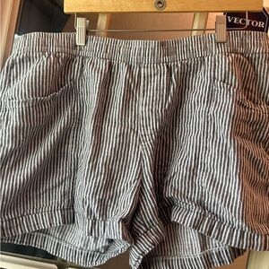 Old Navy High Waist Gray/ Blue Striped Shorts